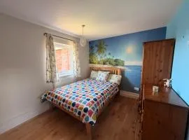 Oris Hut Stylish Ensuite Room Near Luton Airport