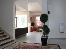 Résidence La Place, hotel v destinaci Al-´Ajún