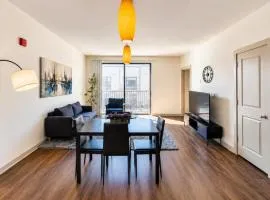Skyline 1BR | Downtown Escape