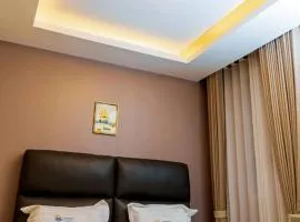 Travellers Palace Hotel