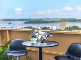 Mini penthouse with Lake View and Great Sunset