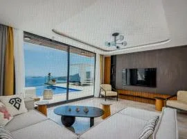 Luxury 6 Bed Villa with Sea Views