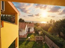 Paradise Flat 46-47 - View, Garden & Parking - 200m beach