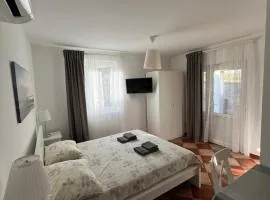 Apartments Luni