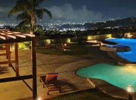 Apartment 2B Condominium Avalon Country Vista Lago y Confort, San jose Santa Ana Costa Rica