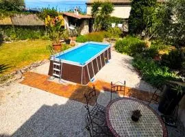 Charmante maison au calme - Piscine - Jardin - Parking - à 30min de Nice