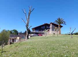 Haritza Berri, hotel i Aia