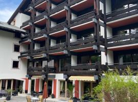 Kronenlodge: Seefeld in Tirol'da bir otel