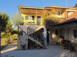 Fimi's apartment, מלון בFiolítis