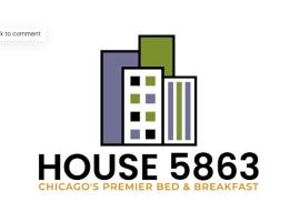 House 5863- Chicago's Premier Bed and Breakfast، فندق في شيكاغو