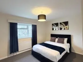 Cozy Guest Room in Peterborough