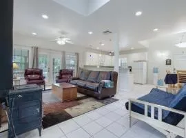 RR 9740 Guadalupe River Rock Retreat