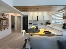 Rhodes Diamond luxury flat in the heart of town