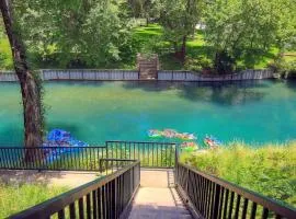 CW C104 Fun on the Comal
