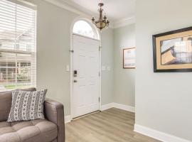 Cozy Corner Townhome, готель у місті Корнеліус