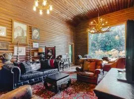 Antler River Lodge