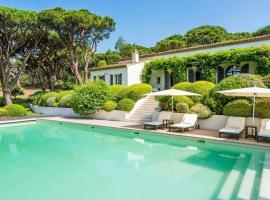 Elegant Villa Bouis with Pool، فندق في سانت تروبيز