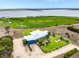 Pelican Point - 70D Thorpe Road Clayton Bay