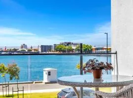 Coastal Haven - Panoramic Views, Wi-Fi, Luxury