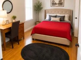 Cozy Private Room Urban Haven 3BR Fall River