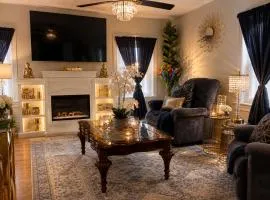 Fall River Stay Stylish 2BR Urban Haven Suite