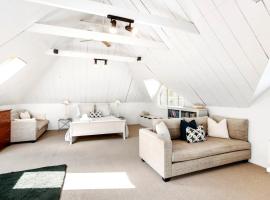 Wanaka में, होटल Mishika Retreat and Lodge