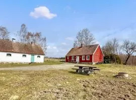 2 Bedroom Awesome Home In Sjöbo