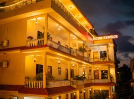 Peacock - a family-run hotel – hotel w mieście Sauraha