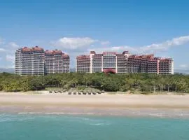 Pullman Oceanview Sanya Bay Resort & Spa