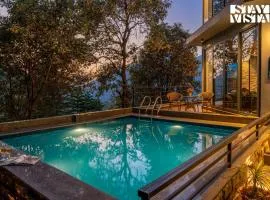 StayVista at Villa Bluejay with Bonfire, Heated Pool