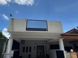 11 homestay