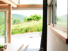 3 Design Ferienhäuser direkt am Weinberg, für je 2-4 Personen, Wandern, Radfahren, Ausflüge - Hochwertige Ausstattung - Mosel Chalets