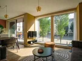 Luxury Apartment with 2 Patios by Beach