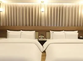 Rosy Hotel