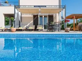 Beautiful Villa Cicibella with pool in Barban