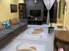 Anwar Kluang Homestay - Musli m Only