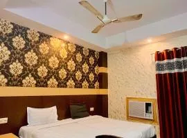 Hotel Crystal Inn