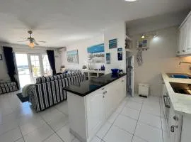 Puerto Chico F