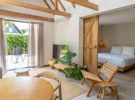 Van Heeckeren Apartments & Suites Buren, hotel din Buren