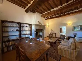 CASA RESTA Apartment in a 1500s monastery