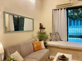Spacious 1 Bed 2 bath Bandra Balcony Wifi