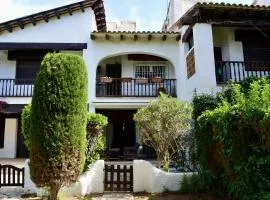R157 - Casa Alorda Park con Piscina , Jardin y Cerca de la Playa