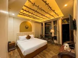 Siesta B&B Private Balcony & Himalayan Sunrise Views