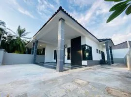 Hanah Home Bukit Gambir