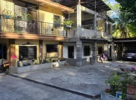 Hidden Forest-Style Home Private 3BR Retreat House
