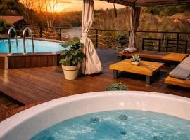 La Casa Kiara - Heated Pool, Jacuzzi & Forest View