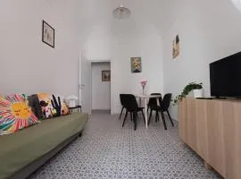 At Vicolo Comicio
