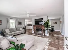Cozy Family Home with Beach Access