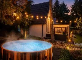 Hegyi Kuckó Vendégház - Forest Hideaway with Jacuzzi