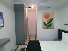 Nerium Garden Inn Tirana Airport, hótel í Rinas